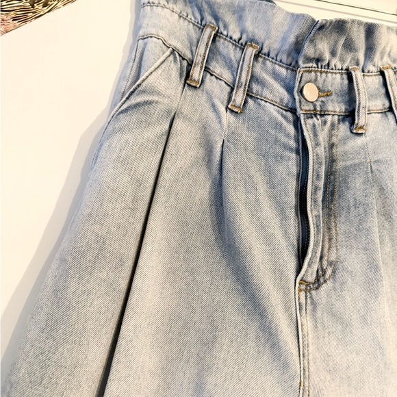 Blank NYC High waisted belted Paper Bag light wash jean sz 29 - Picture 3 of 9